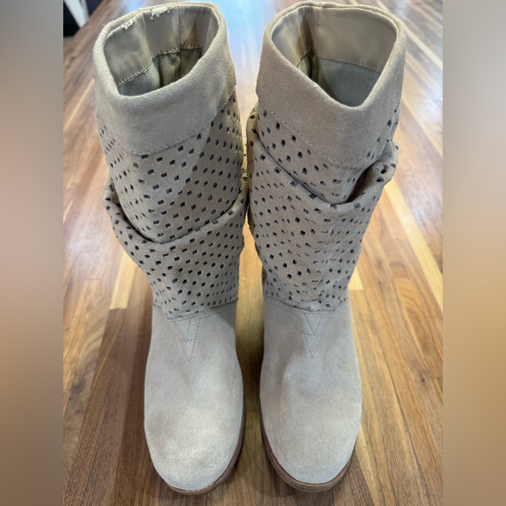 TOMS Serra Beige Suede Perforated Leather Mid-Calf Slouch Moto Boots, 10